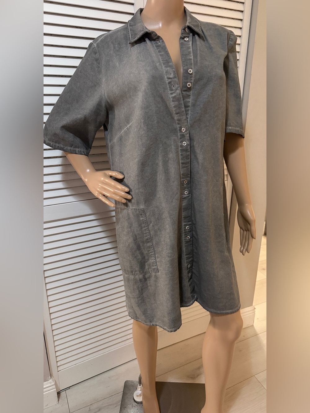 LOGO Lori Goldstein Washed Gray Shirt Dress With Pockets Medium